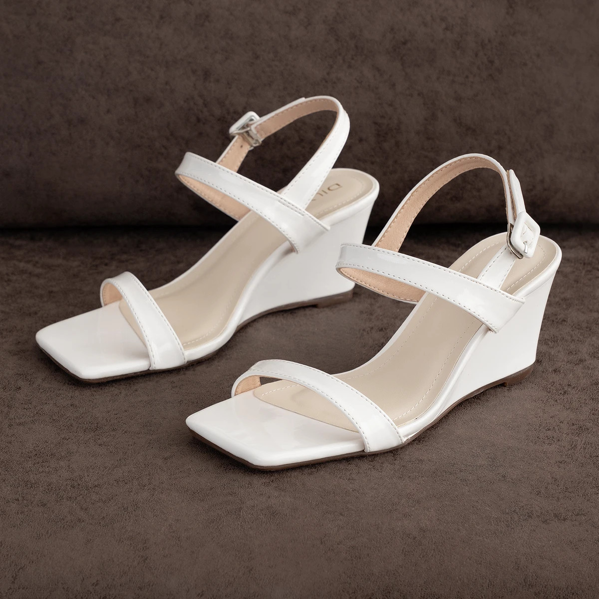 Sandal Đế Xuồng AA0418