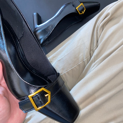 สีสัน: ดำ  / Size : 39