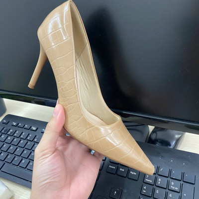 สีสัน: ครีม / Size : 35