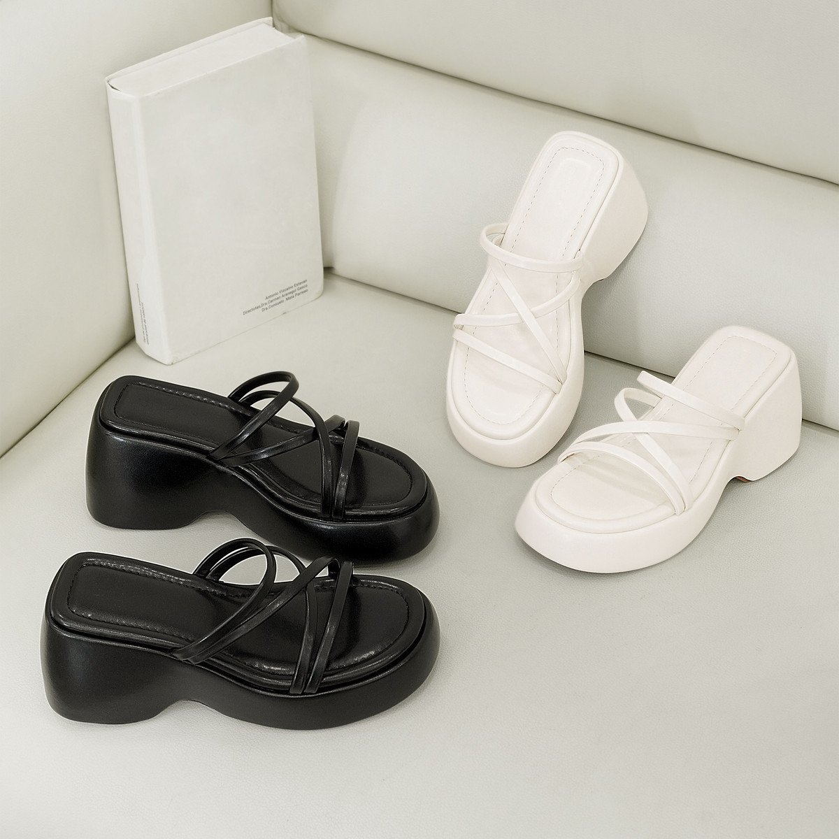 รองเท้าแตะพื้นหนา DL0590