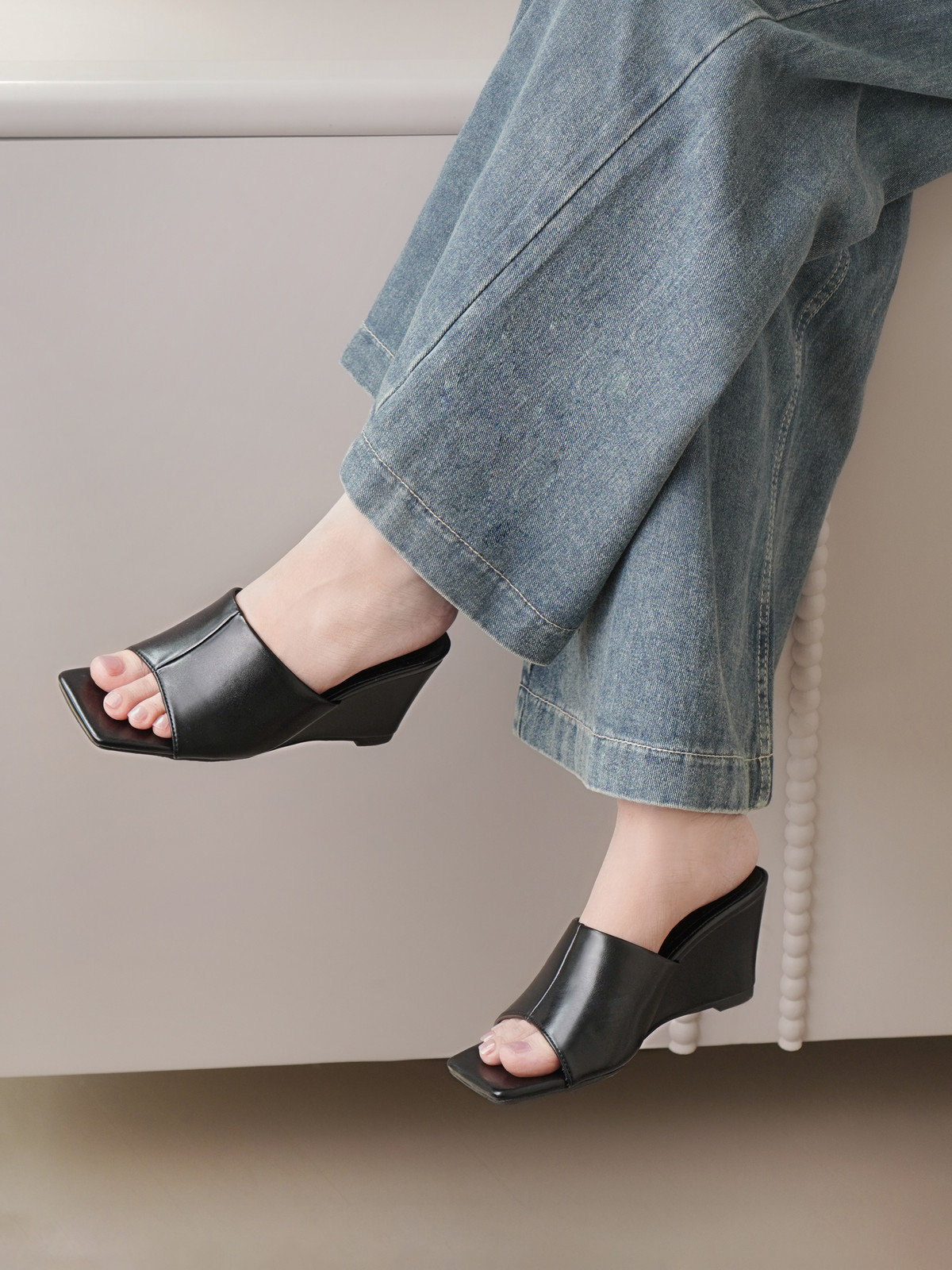 รองเท้าแตะส้นเตารีด DL0537