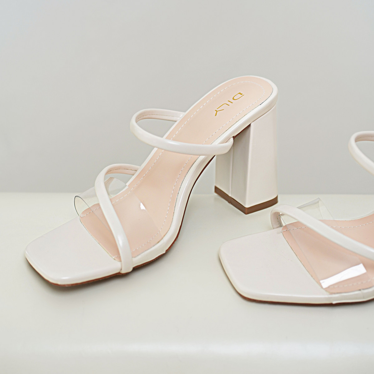 รองเท้าเปิดส้นส้นสูง AA0359