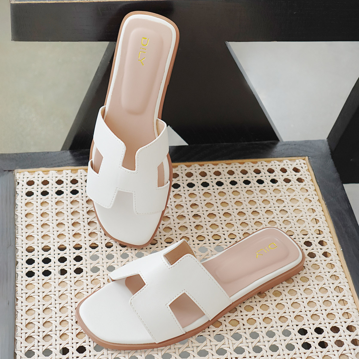 รองเท้าแตะผู้หญิง AA0362