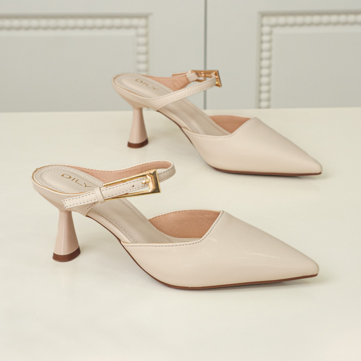 รองเท้าเปิดส้นส้นสูง DL0616