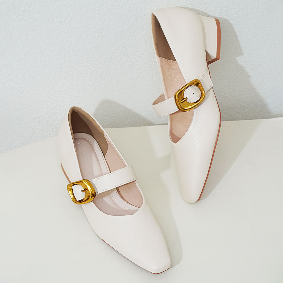 รองเท้าส้นสูงผู้หญิง DL0562