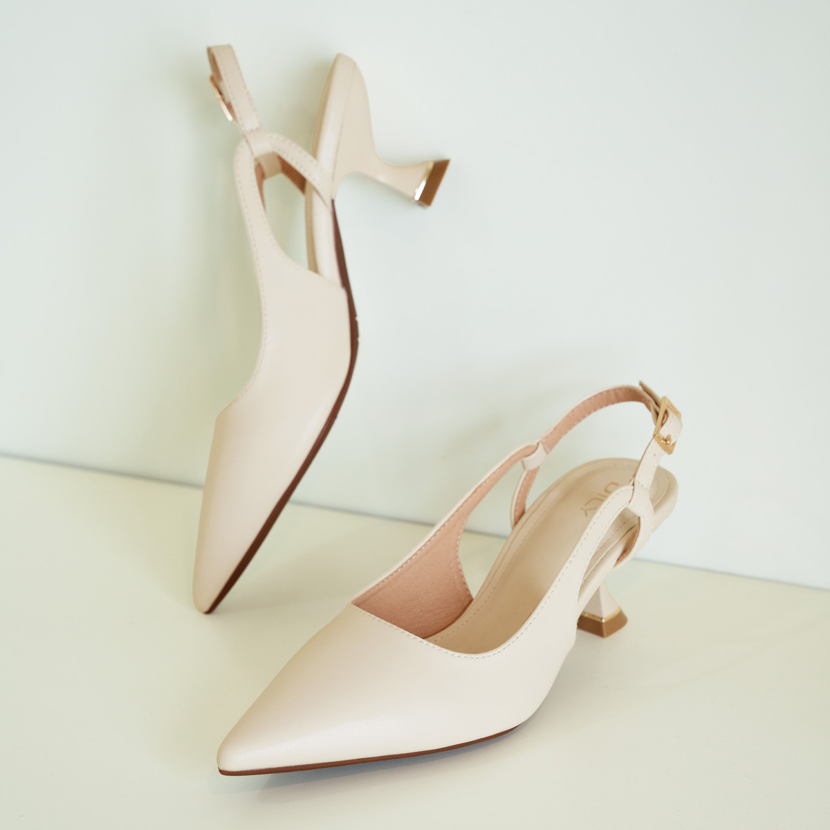 รองเท้าสลิงแบ็ค DL0624