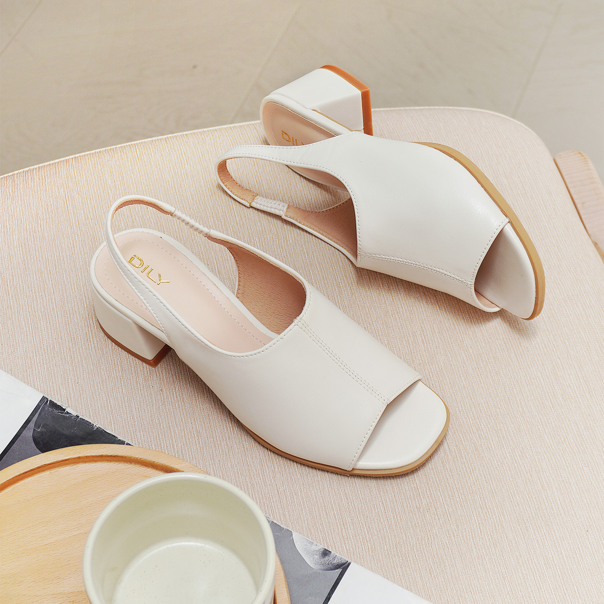 รองเท้าส้นสูงใส่สบาย AA0455