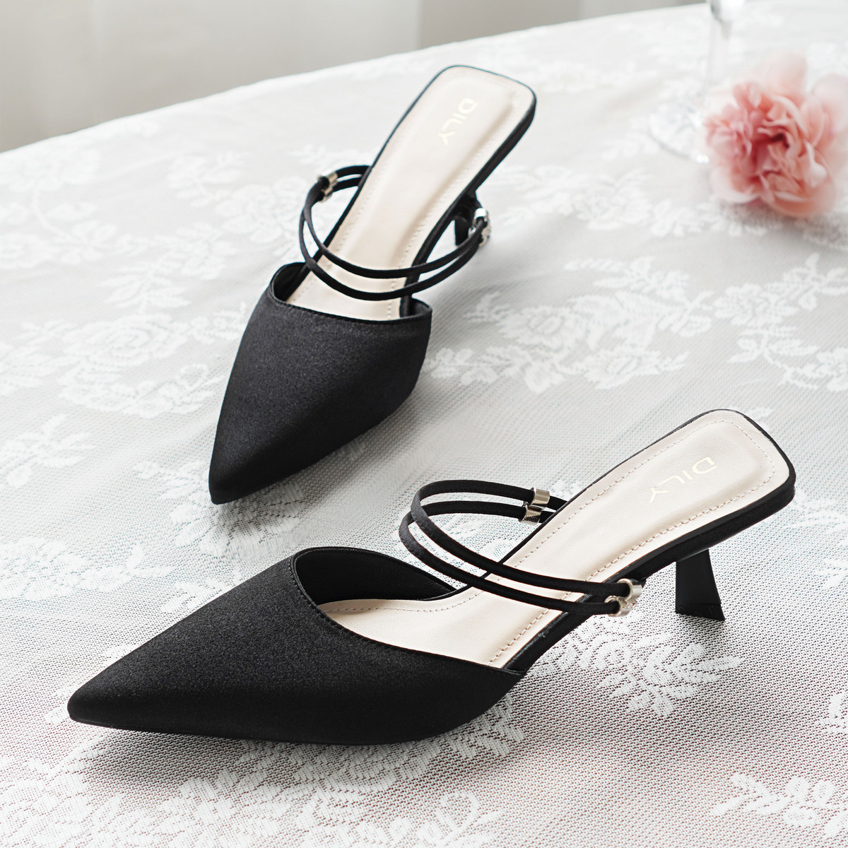 รองเท้าเปิดส้นส้นสูง DL0556