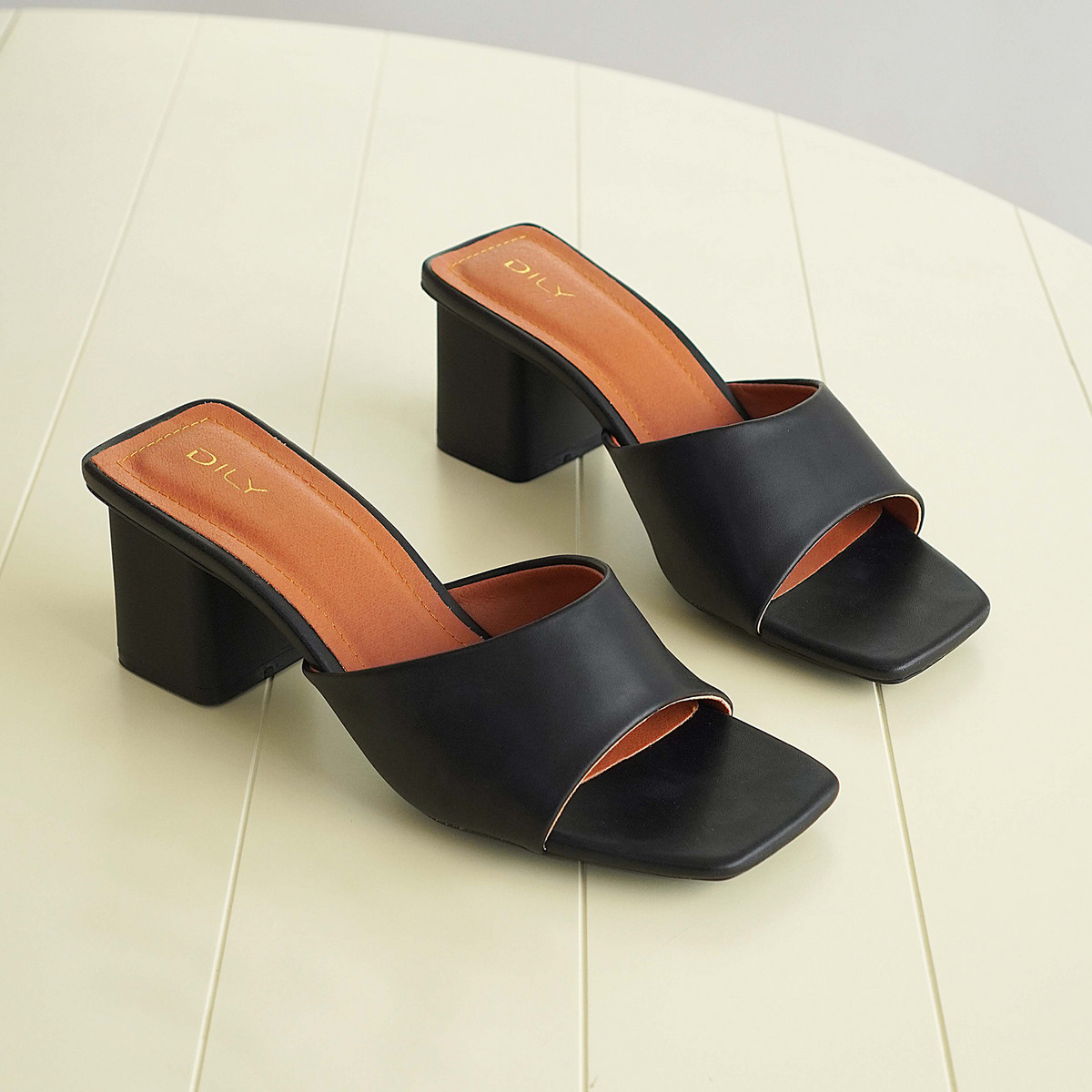 รองเท้าเปิดส้นส้นสูง AA0325