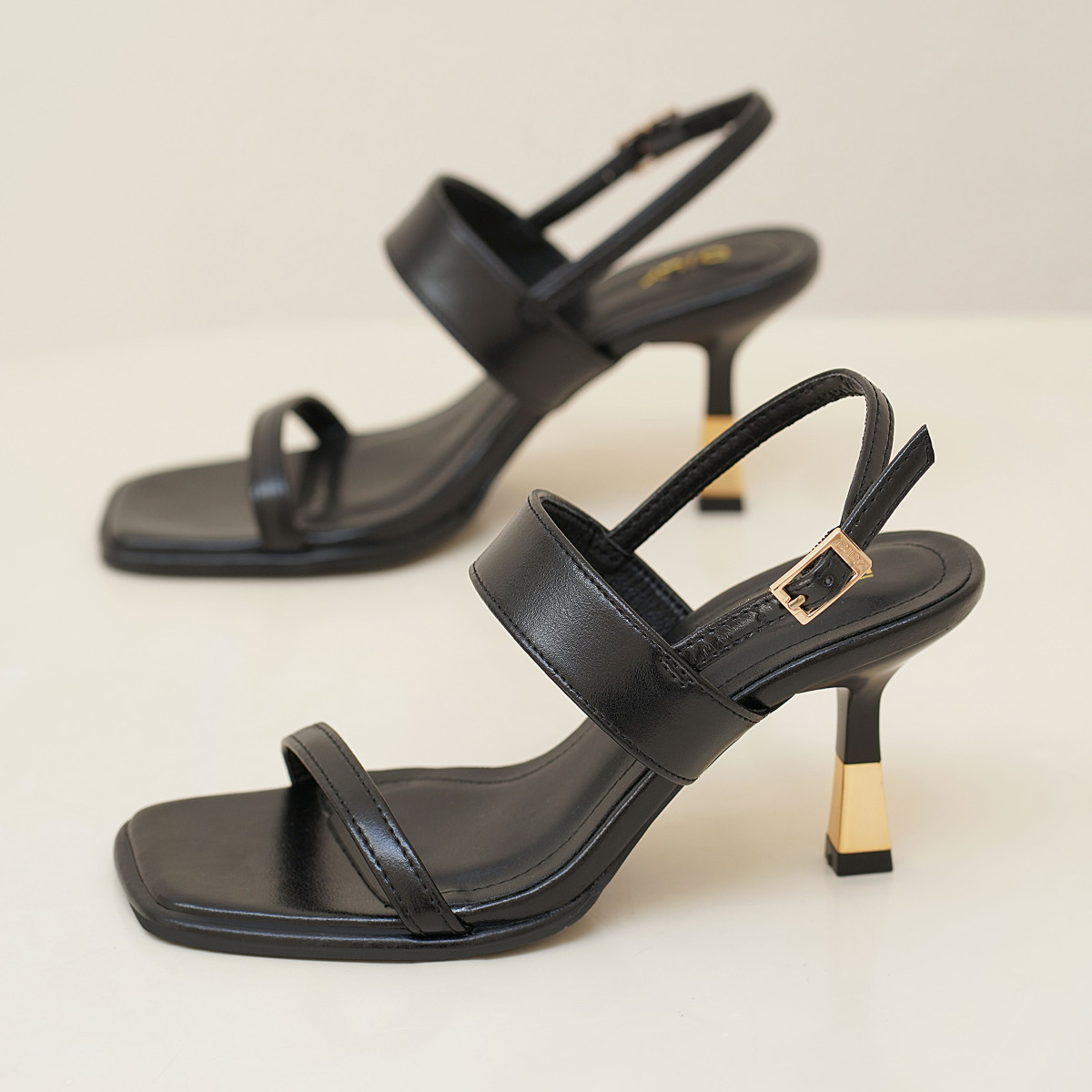 รองเท้าส้นสูงแบบเปิดหน้า DL0536