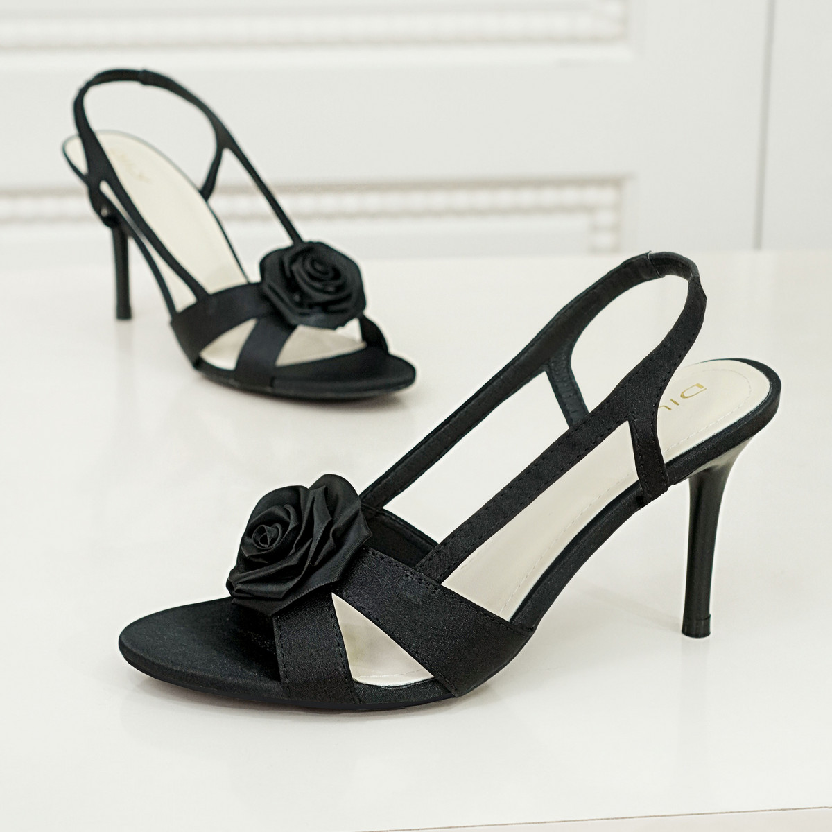 รองเท้าส้นสูงผู้หญิง DL0583