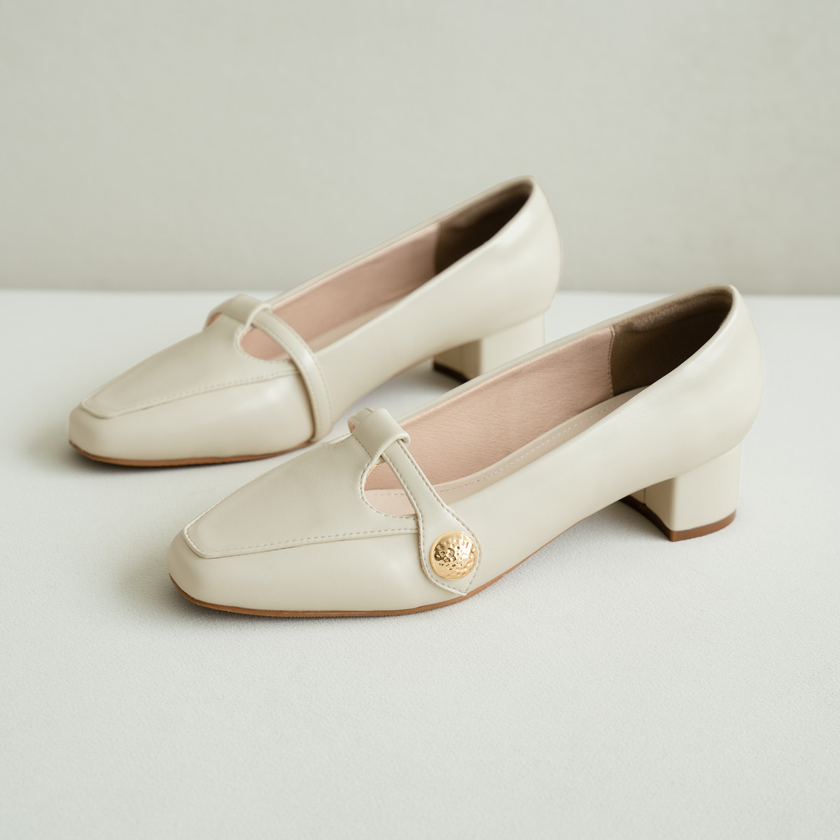 รองเท้าปิดหน้าเท้า DL0637