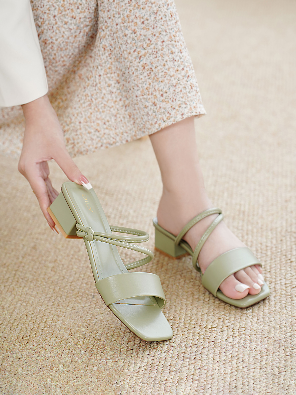 รองเท้าเปิดส้นส้นสูง AA0278