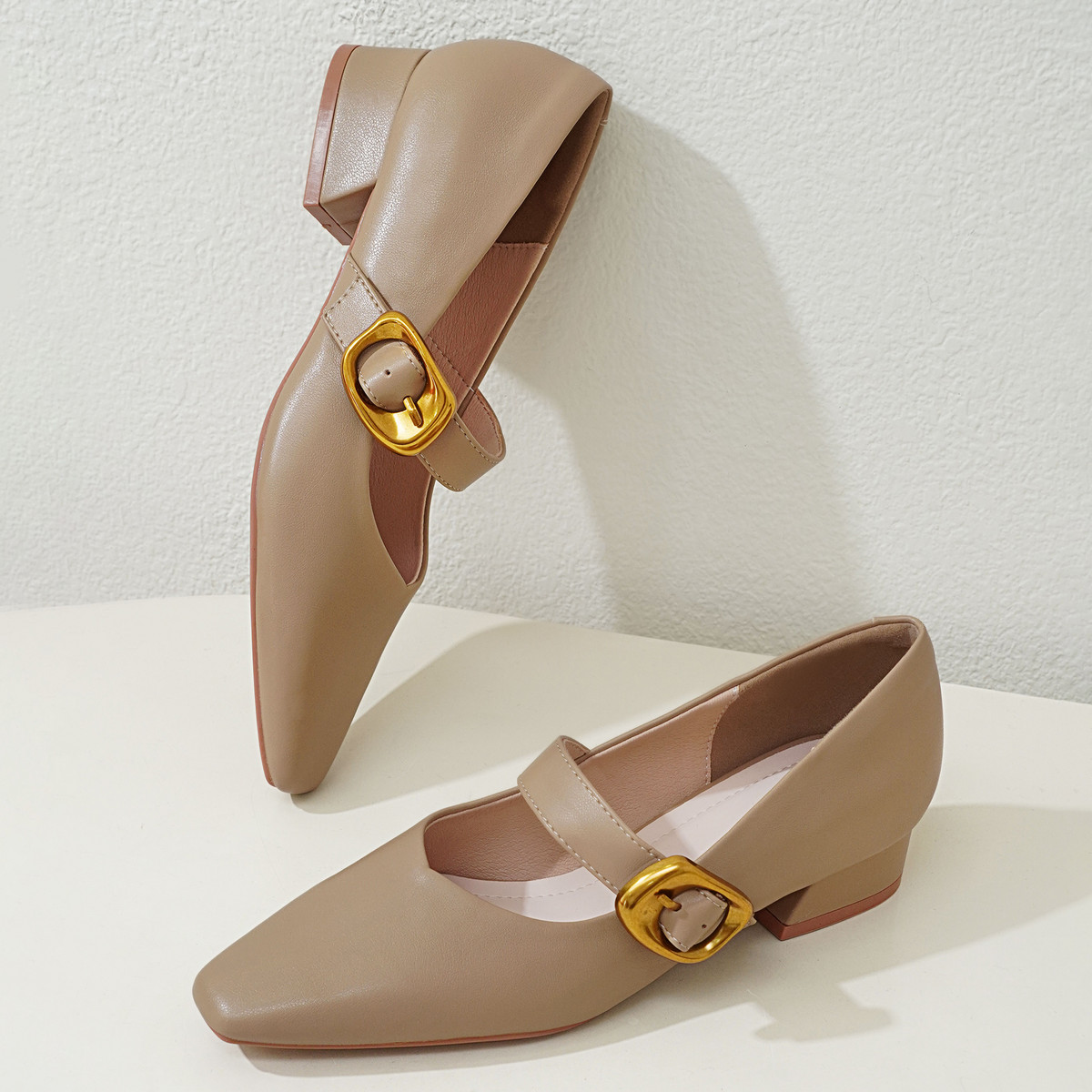 รองเท้าส้นสูงผู้หญิง DL0562