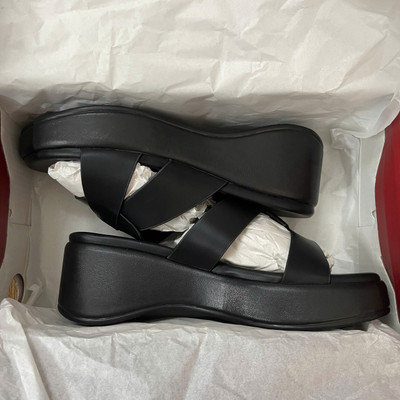 สีสัน: ดำ  / Size : 36