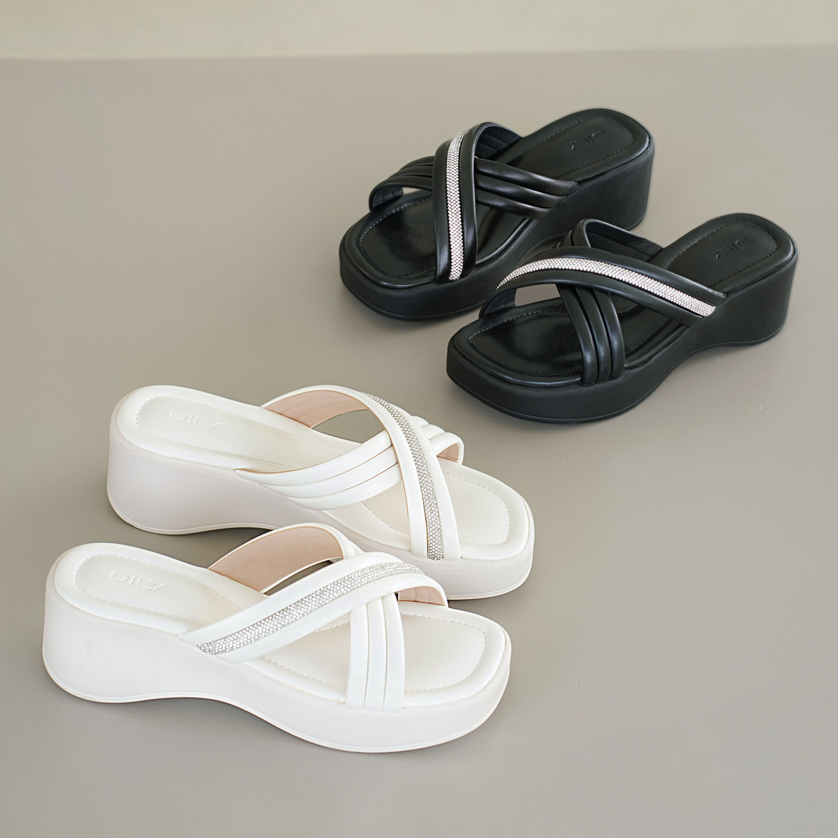 รองเท้าแตะพื้นหนา DL0604