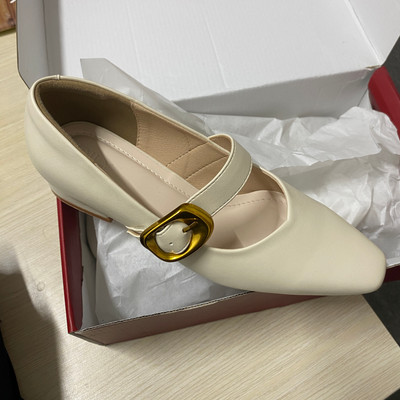 สีสัน: ครีม / Size : 38