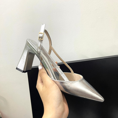 สีสัน: สีเงินค่ะ / Size : 35