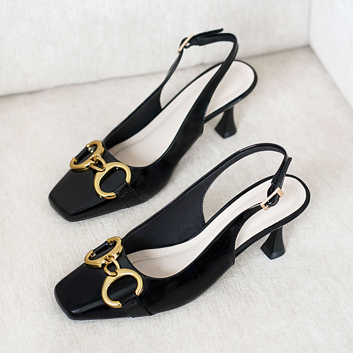 รองเท้าสลิงแบ็ค DL0561