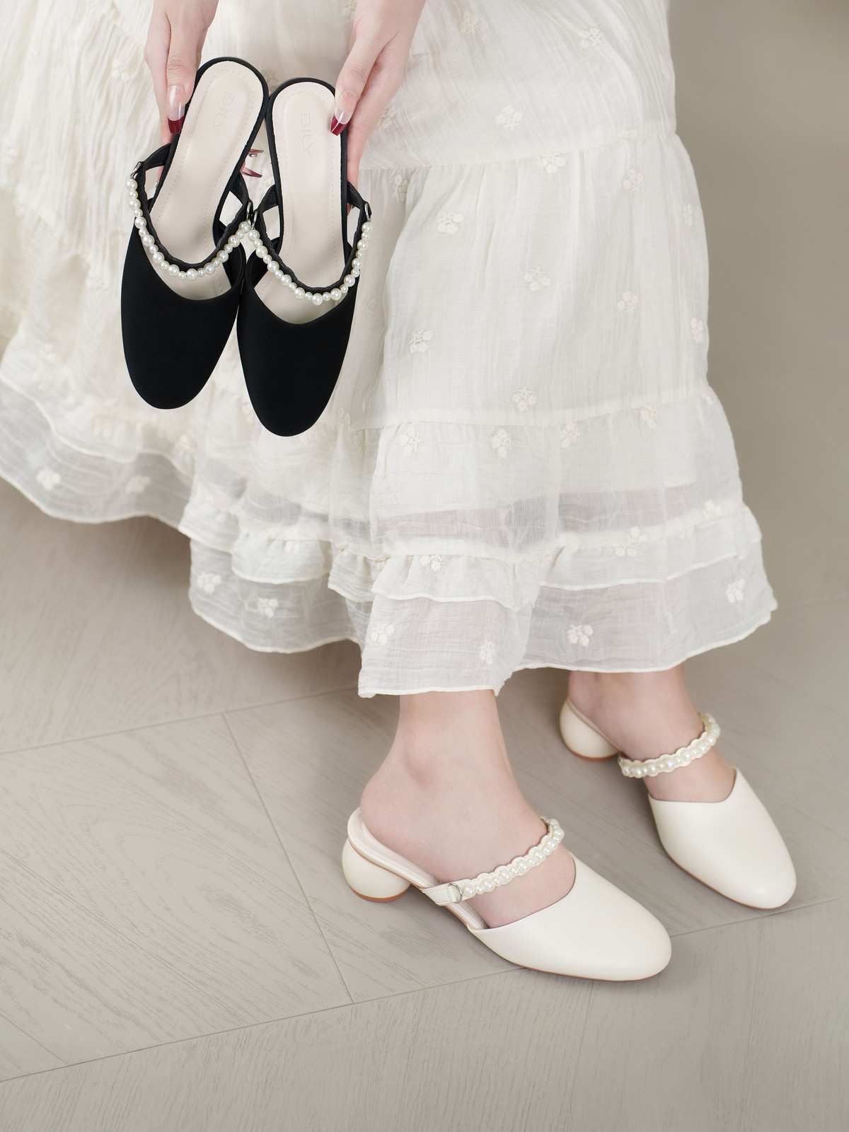 รองเท้าเปิดส้นส้นสูง DL0564