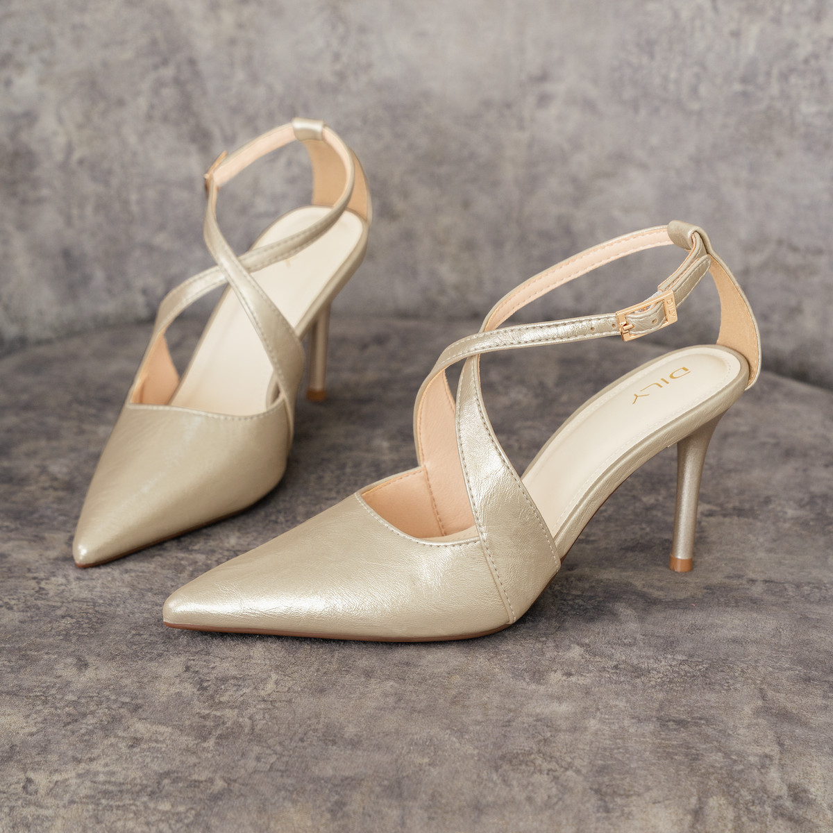 รองเท้าปิดหน้าเท้า DL0639