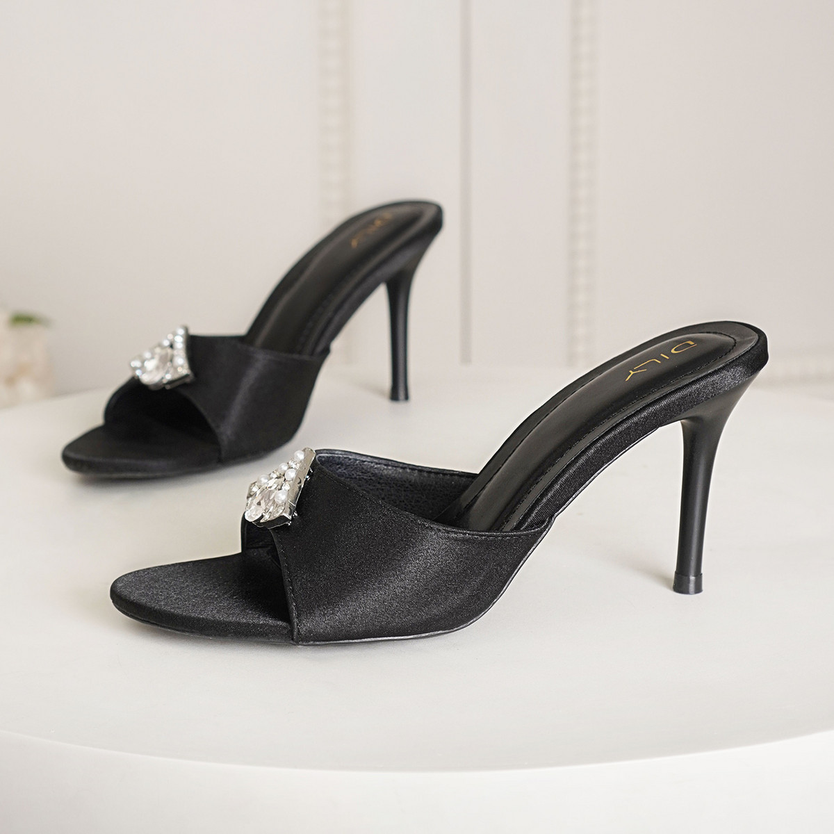 รองเท้าเปิดส้นส้นสูง DL0542