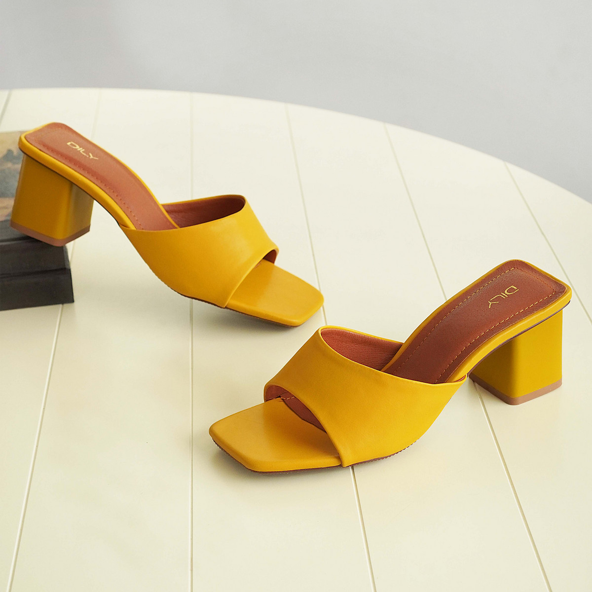 รองเท้าเปิดส้นส้นสูง AA0325