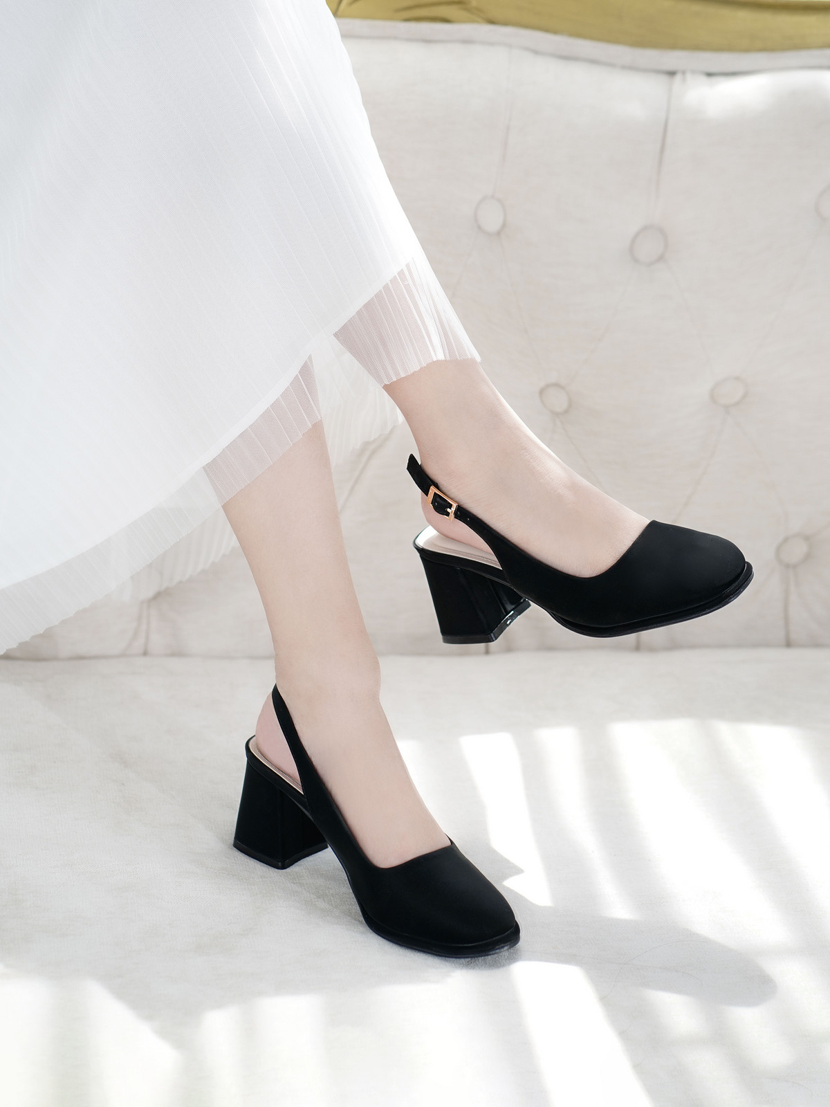 รองเท้าสลิงแบ็ค DL0560