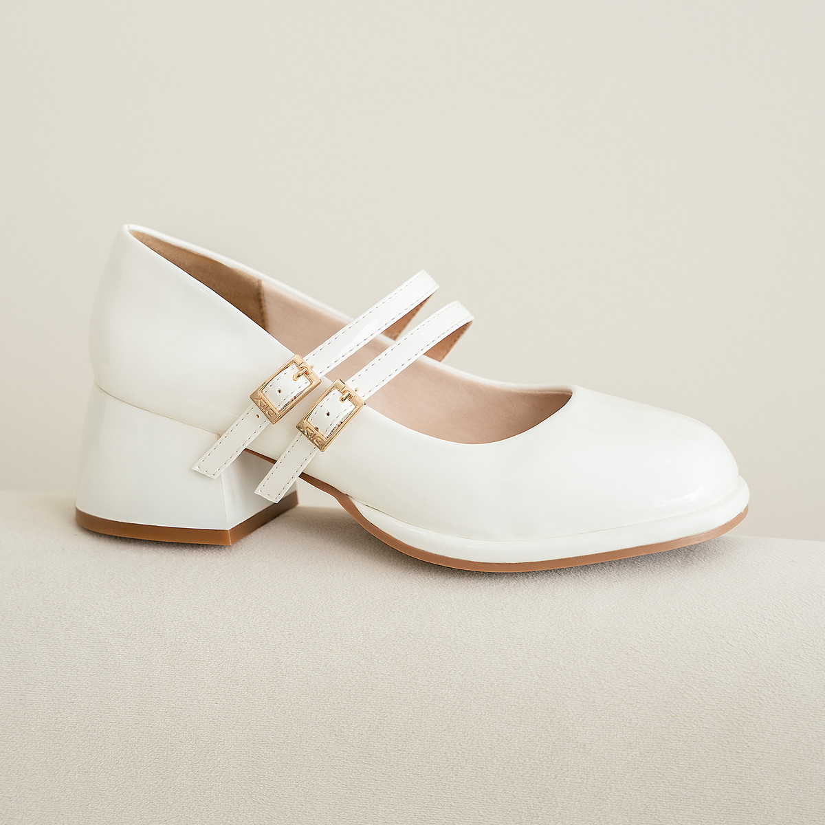 รองเท้าปิดหน้าเท้า DL0638