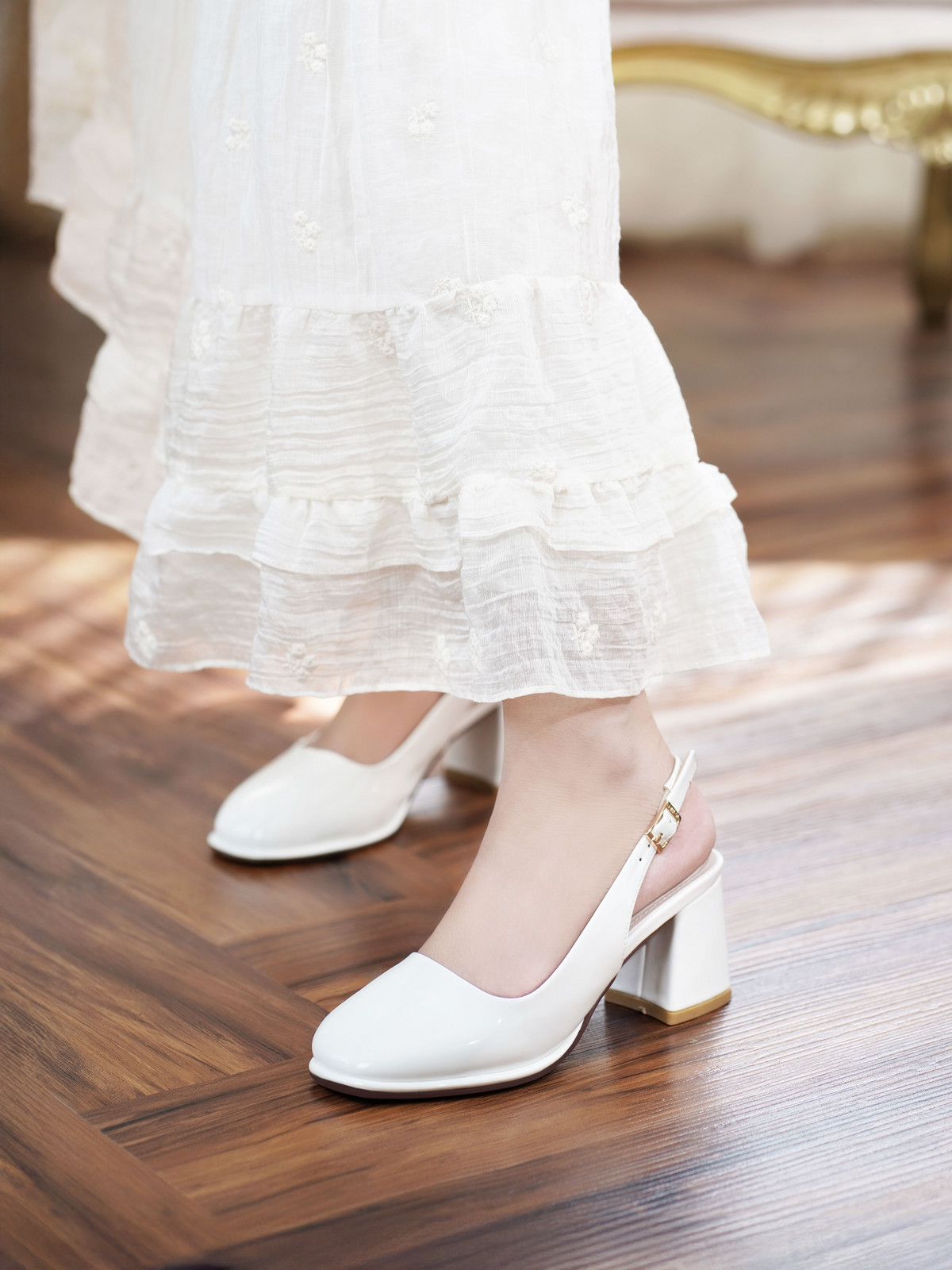 รองเท้าสลิงแบ็ค DL0560