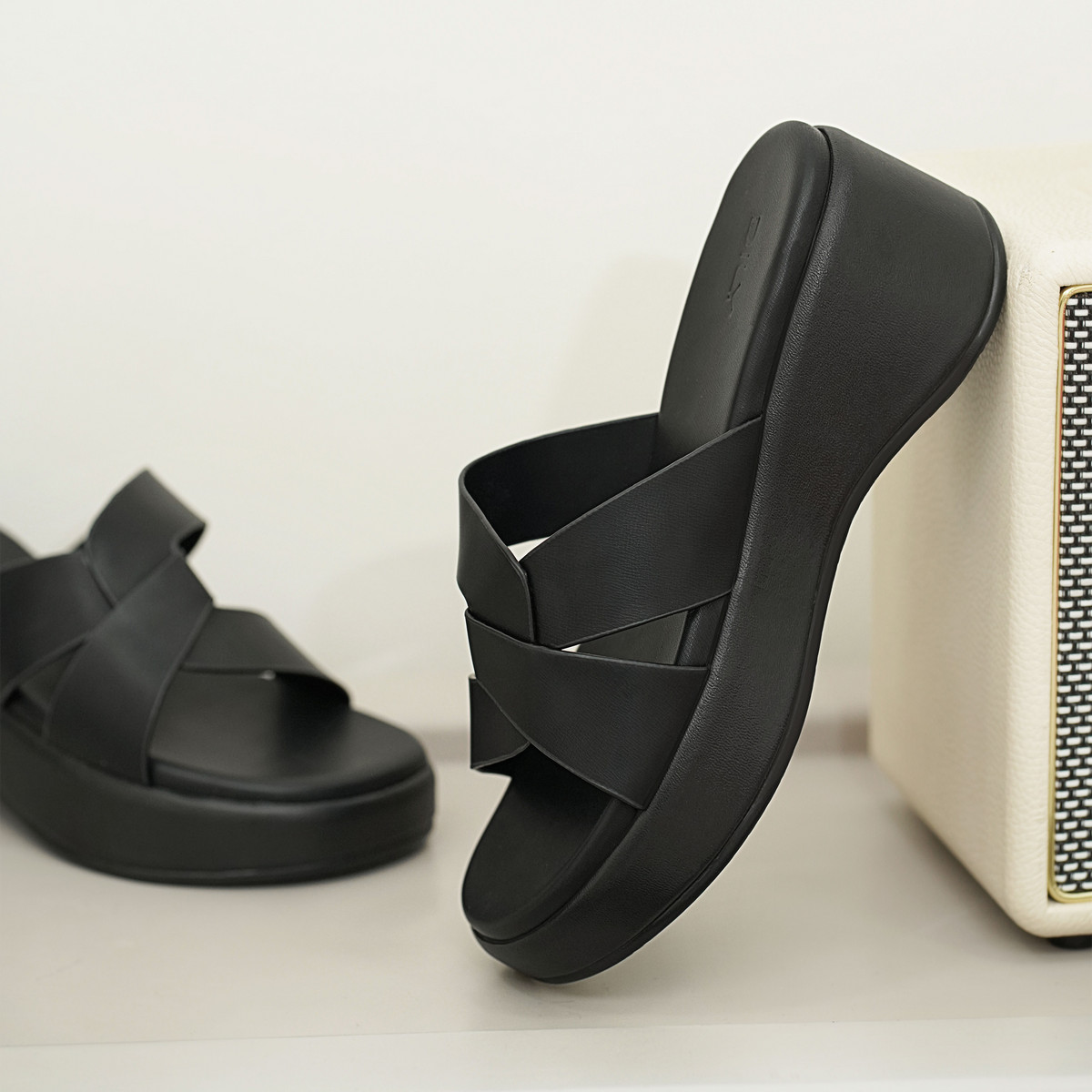 รองเท้าแตะพื้นหนา AA0429