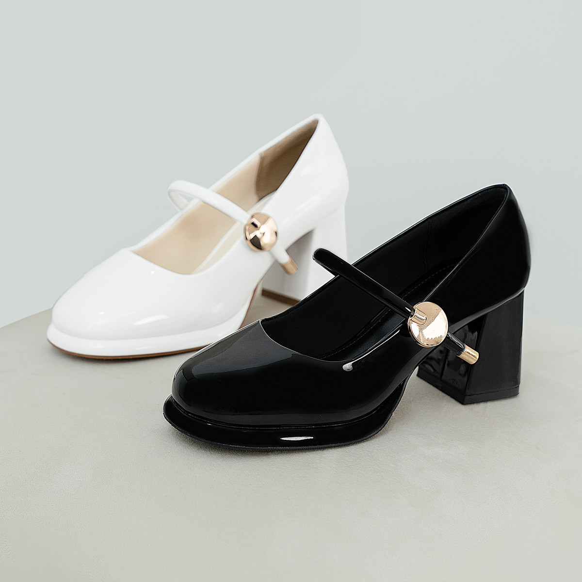 รองเท้าปิดหน้าเท้า DL0628