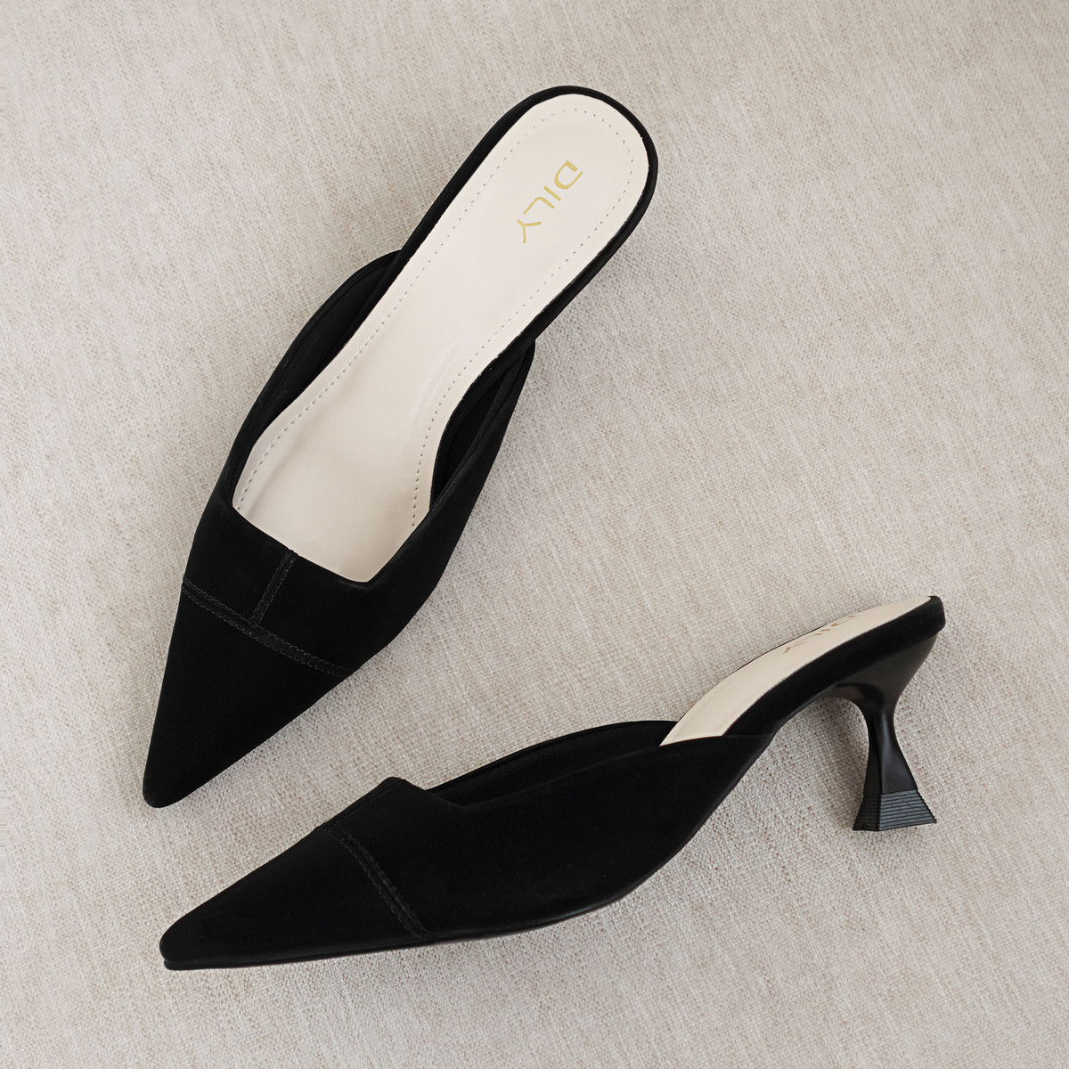 รองเท้ามิวล์ส้นสูง AA0500