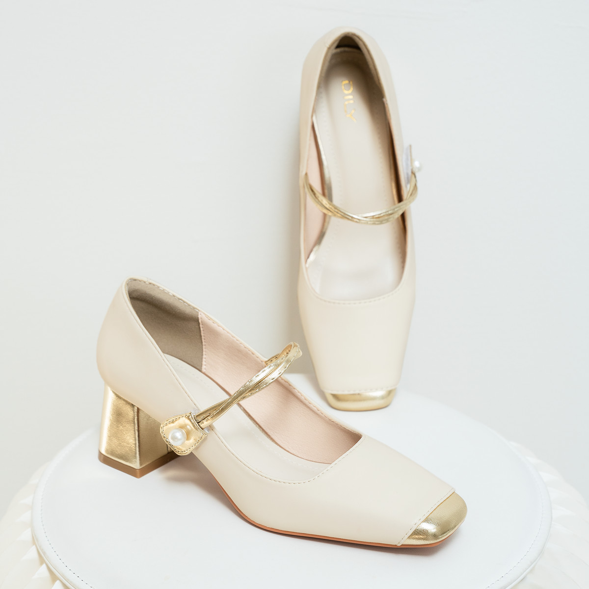 รองเท้าปิดหน้าเท้า DL0642