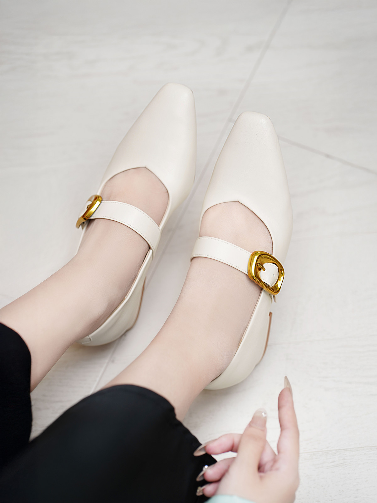 รองเท้าส้นสูงผู้หญิง DL0562