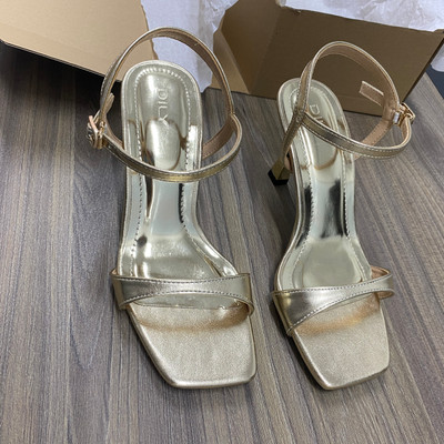 สีสัน: ทองคำ / Size : 38