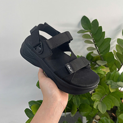 สีสัน: ดำ  / Size : 35