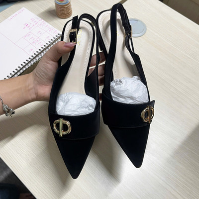 สีสัน: ดำ  / Size : 38