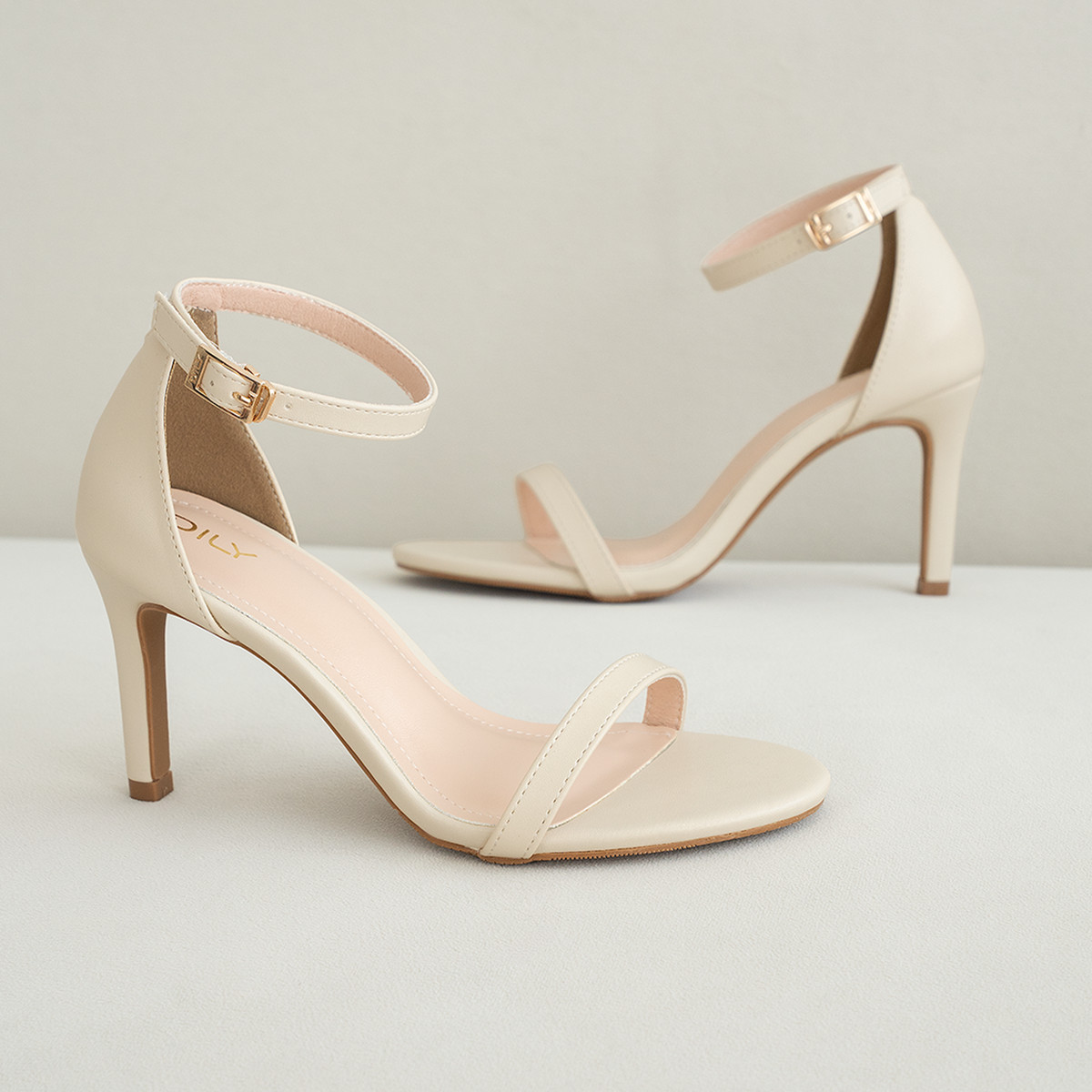 รองเท้าส้นสูงแบบเปิดหน้า AA0346 