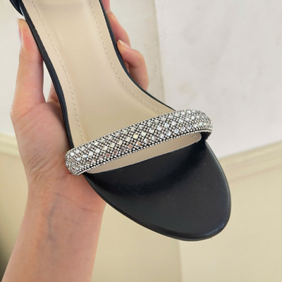 สีสัน: ดำ  / Size : 35