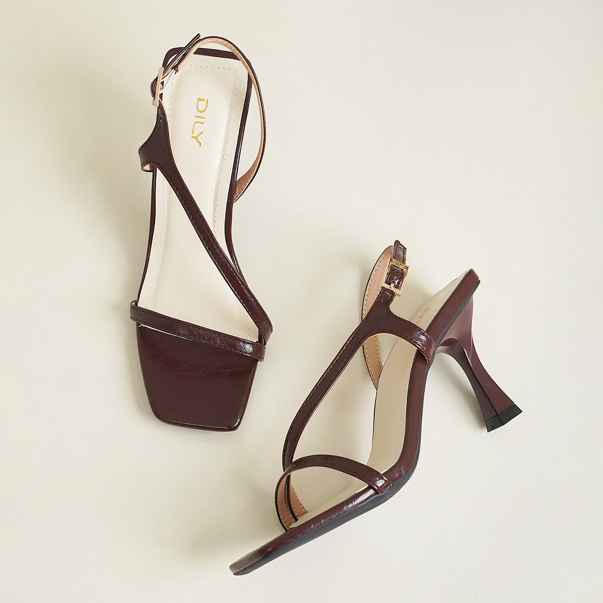 รองเท้าส้นสูงผู้หญิง DL0608