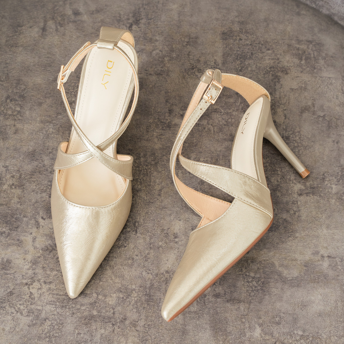 รองเท้าปิดหน้าเท้า DL0639