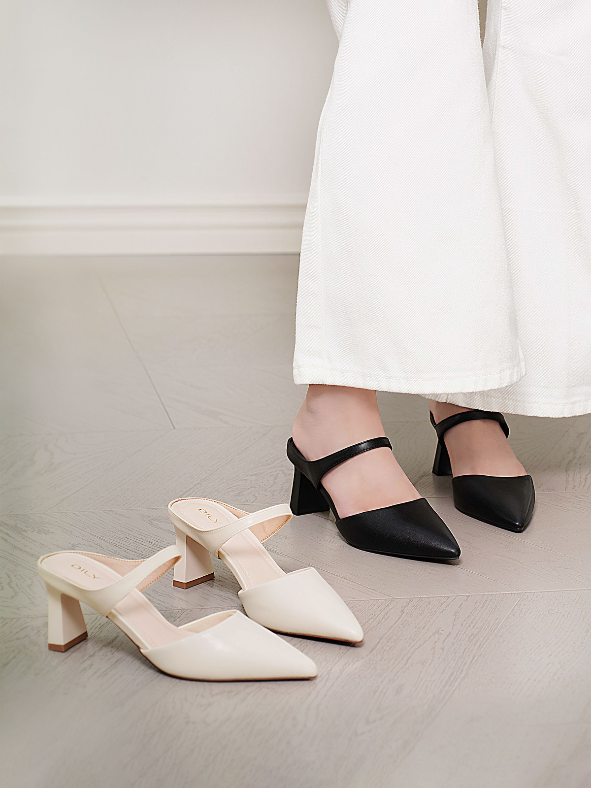 รองเท้ามิวล์ส้นสูง AA0454