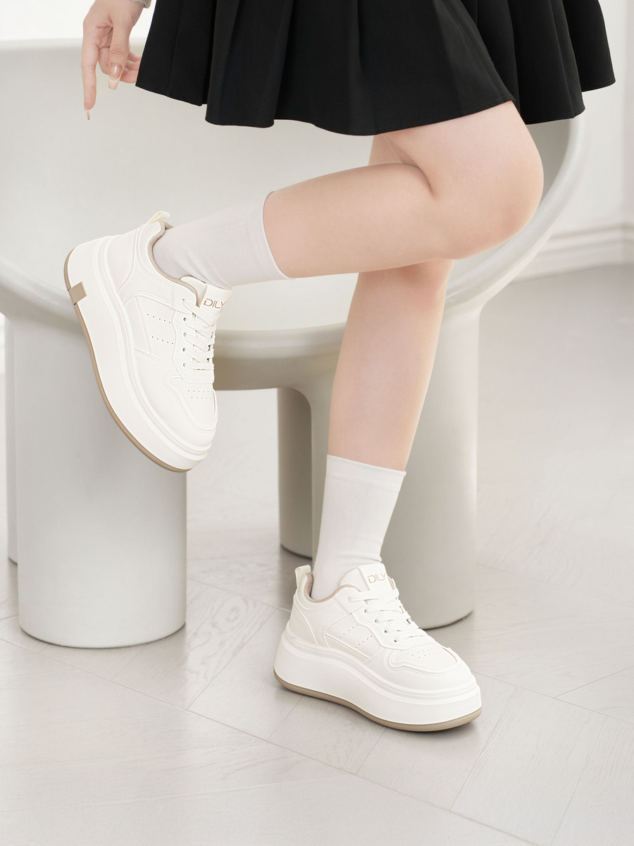 รองเท้าผ้าใบ DILY ดีไซน์สีตัดกันสุดน่ารัก พื้นสูง 6 ซม. เสริมรูปร่าง รุ่น AG0170