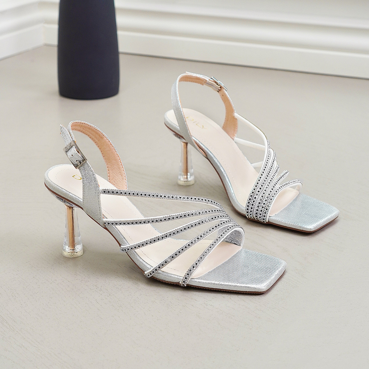 รองเท้าส้นสูงแบบเปิดหน้า DL0533