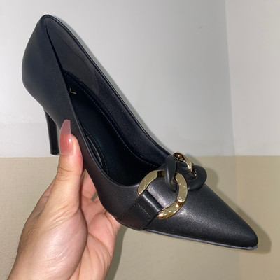 สีสัน: ดำ  / Size : 37