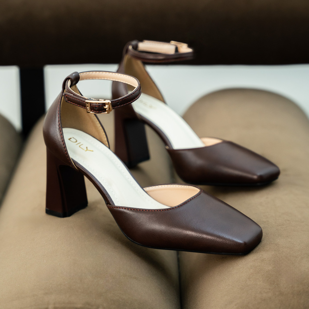 รองเท้าปิดหน้าเท้า DL0629