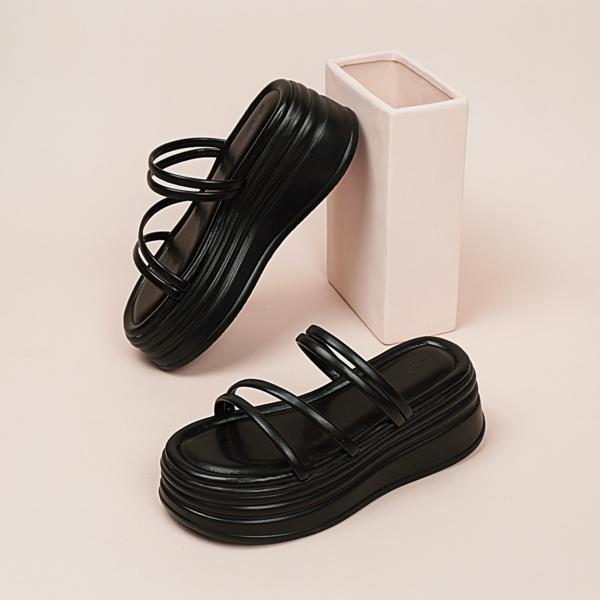 รองเท้าแตะพื้นหนา DL0521