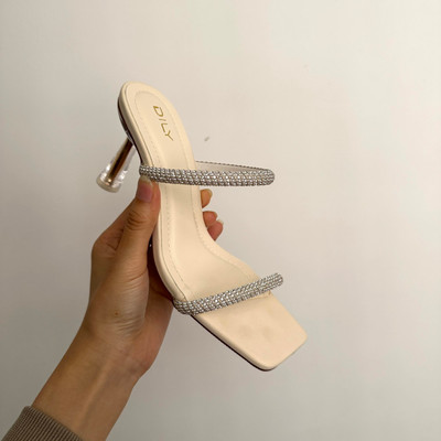 สีสัน: ครีม / Size : 37