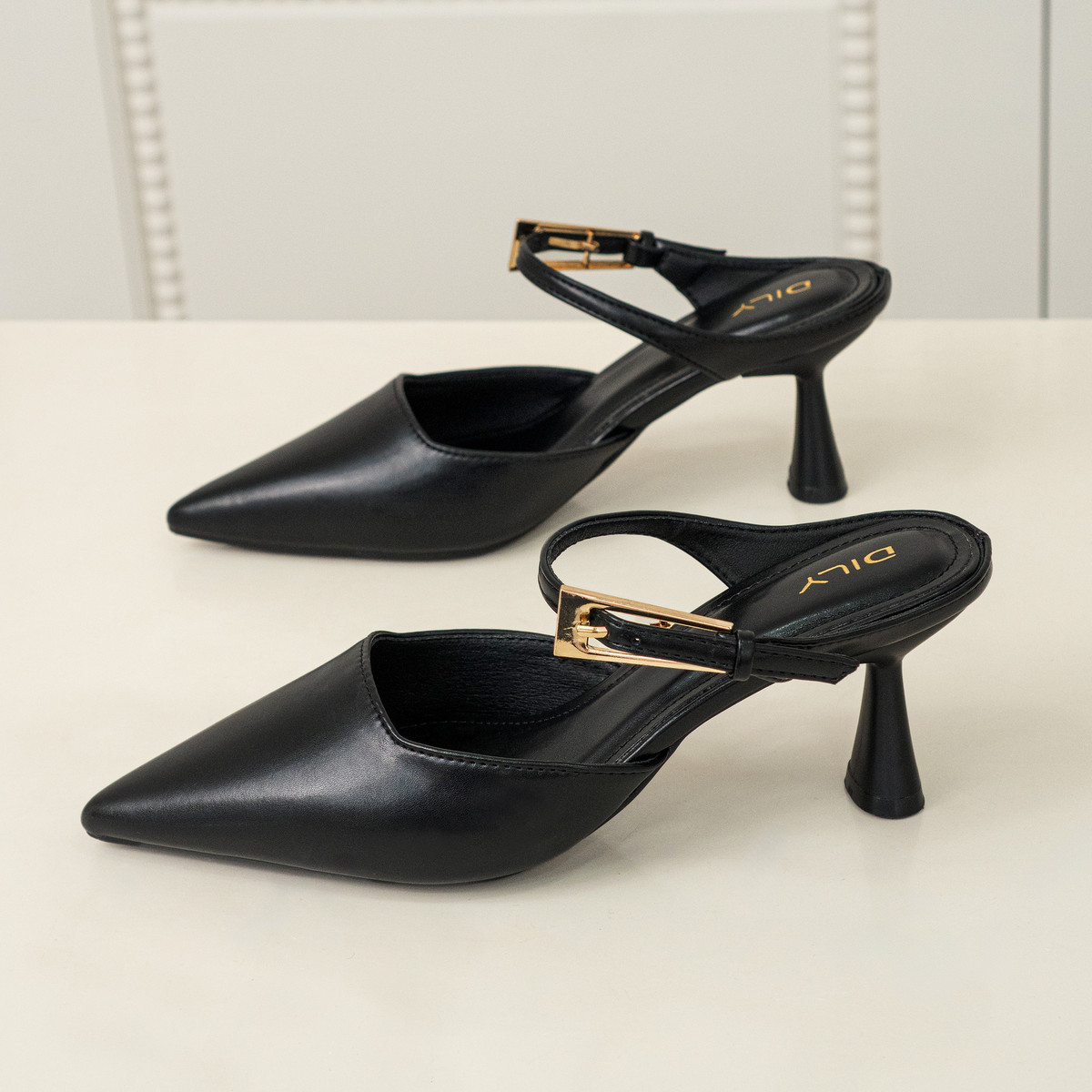 รองเท้าเปิดส้นส้นสูง DL0616